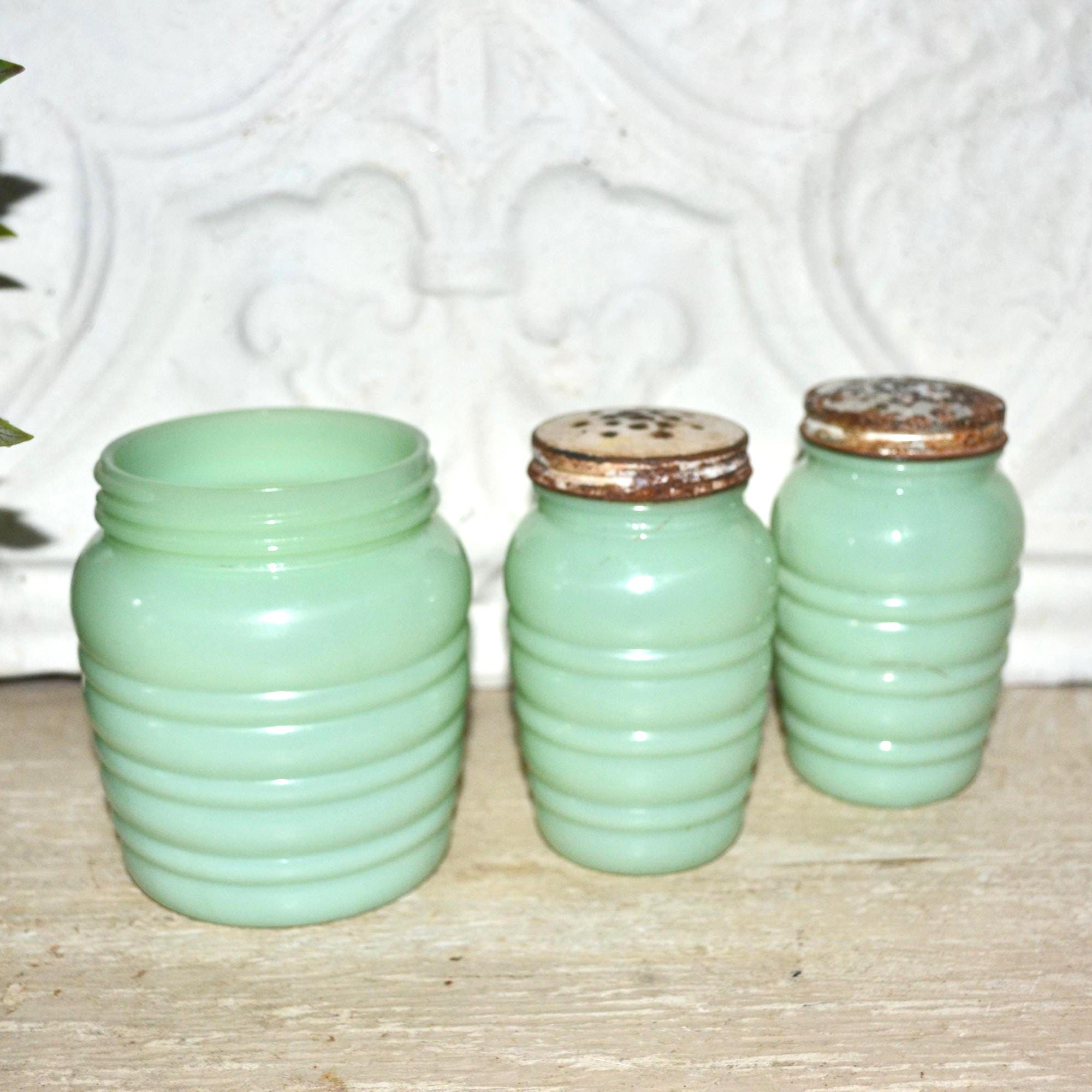 Fire-King ジェダイト&アイボリー　Salt and Pepper Jadeite Fire King Salt and Pepper - Etsy
