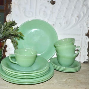 Fire King Jadeite Jane Ray Dinnerware Set of 16 Starter Set Mint