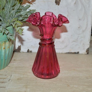 Fenton Cranberry Ruffle Twist Vase