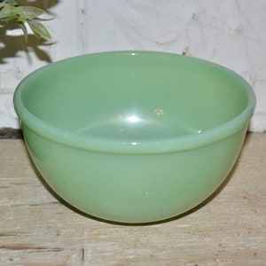 Fire King Jadeite 7” Bead Rim Mixing Bowl Green Serving Bowl Vintage Nesting Bowl