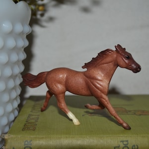 Breyer Miniature Horse 1999 Retired