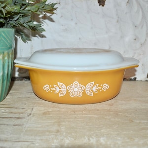 Pyrex Butterfly Gold 043 Refrigerator Dish Flower Butterfly Casserole Vintage Kitchen Storage