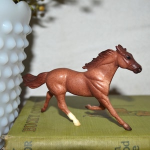 Breyer Miniature Horse 1999 Retired