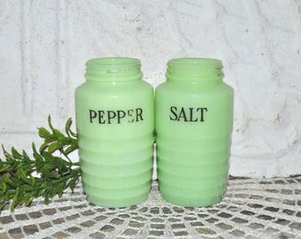 Jeanette Jadeite Ribbed Shaker Set No Lids - Mint Green Retro Kitchenware - Mid Century Glassware
