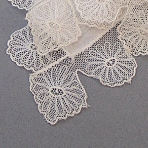 Vintage Bride&#39;s Daisy Lace Hanky