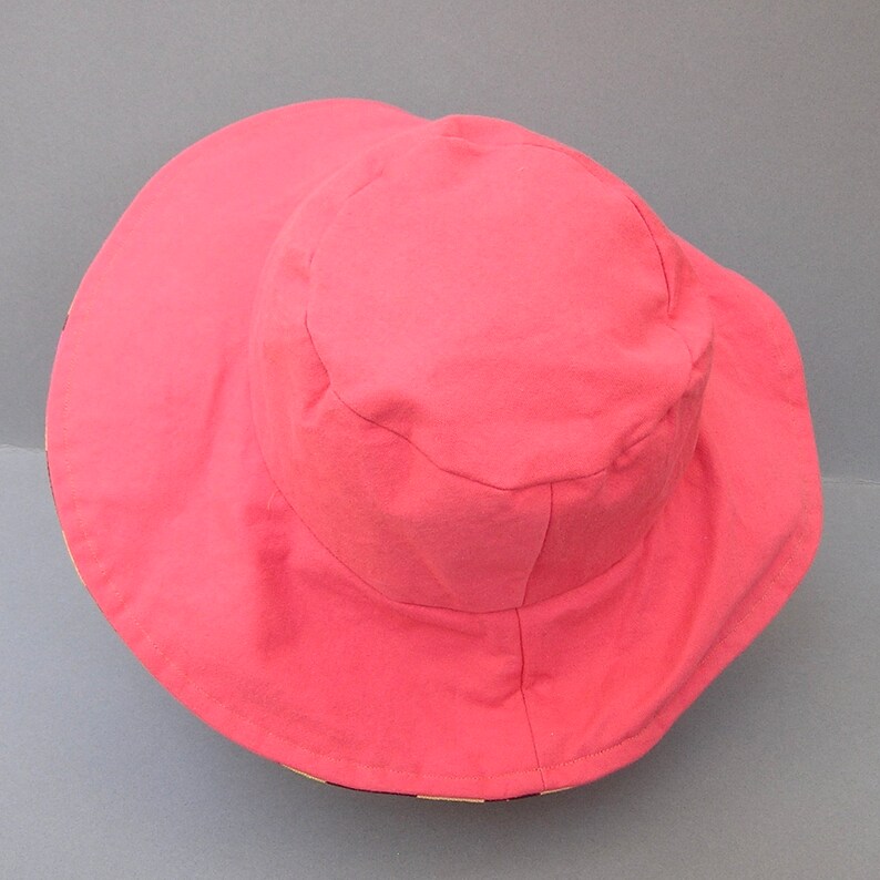 Groovy 60s Polka Dot Hat, Reversible Hat, Polka Dots or Solid Pink. Mod Vintage Cloth Hat image 8