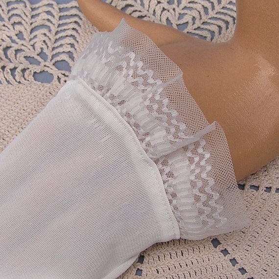 Vintage White Nylon Gloves with Net & Lace Ruffles - image 2