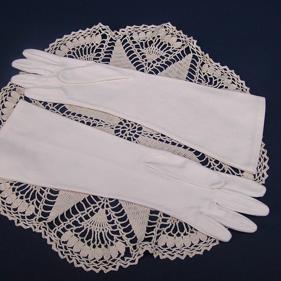 Vintage Long White Cotton Gloves - image 3