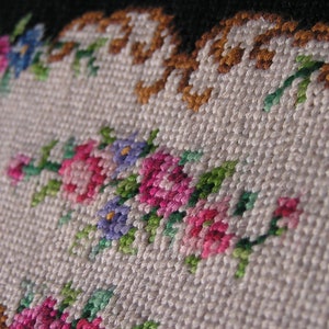 Vintage Petit Point Needlepoint Clutch Purse image 3