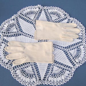 Vintage Beige Gloves with Tiny Eyelets on Scalloped Edge