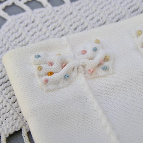 Vintage Gloves with Bows & French Knot Embroidery - image 3