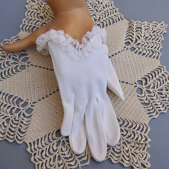 Vintage White Lace Ruffle Gloves - image 1