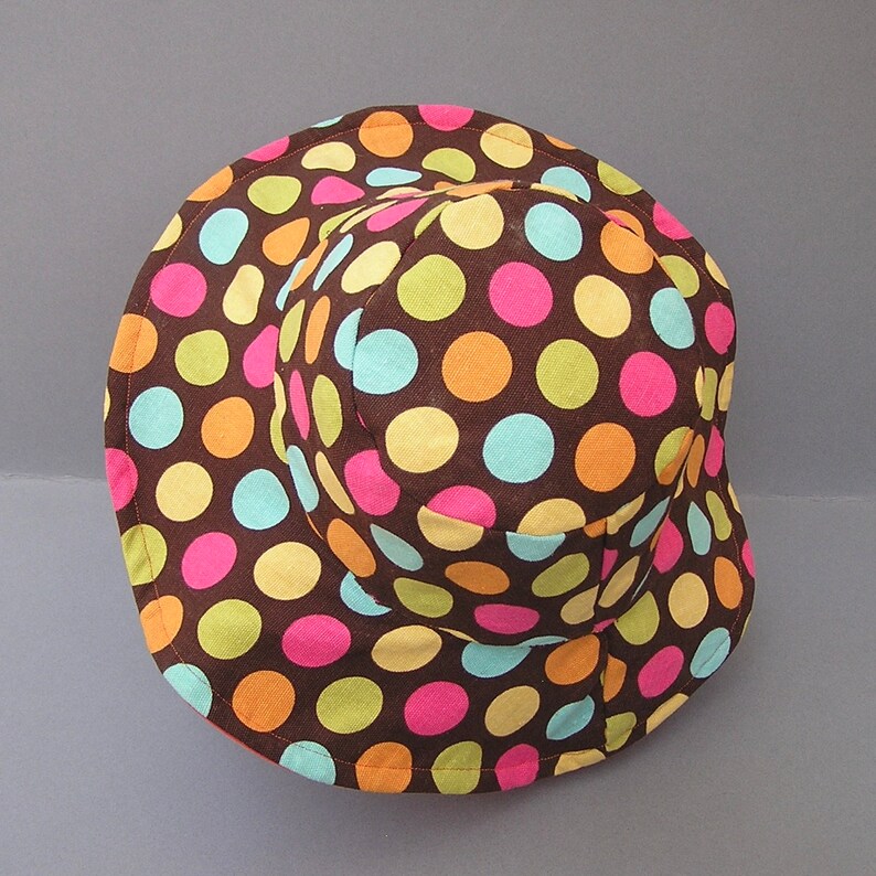 Groovy 60s Polka Dot Hat, Reversible Hat, Polka Dots or Solid Pink. Mod Vintage Cloth Hat image 4