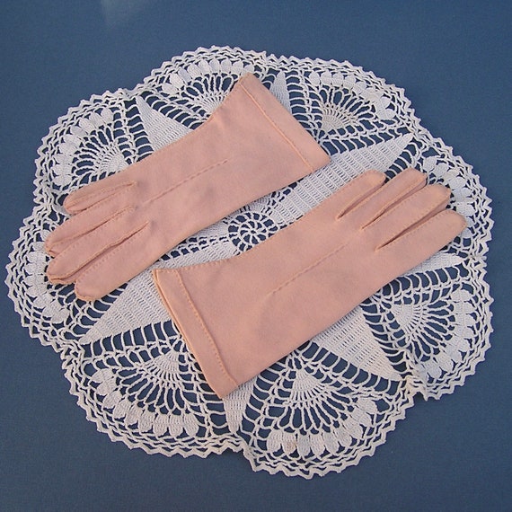 Vintage Pink Cotton Gloves Gem