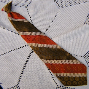 VIntage Clip On Necktie, 1970s Mens Fashion Accessory, 70s Wide Polyester Tie, Gift For Dad