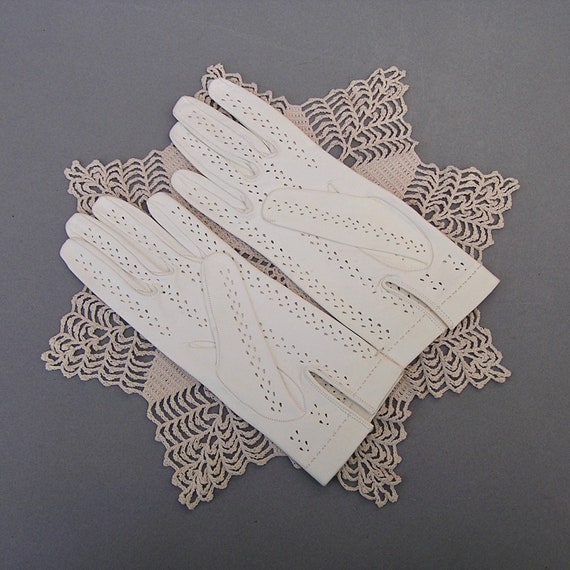 White Soft Leather Gloves - image 4