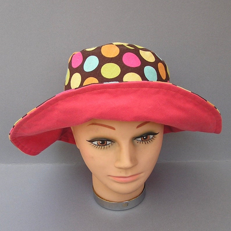 Groovy 60s Polka Dot Hat, Reversible Hat, Polka Dots or Solid Pink. Mod Vintage Cloth Hat image 2