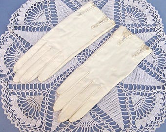 Vintage Off-White Soft Leather Gloves