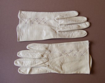 Vintage Taupe Soft Leather Gloves . J.W. Robinson . West Germany