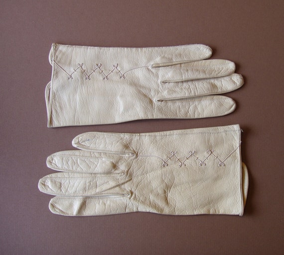 Vintage Taupe Soft Leather Gloves . J.W. Robinson… - image 1