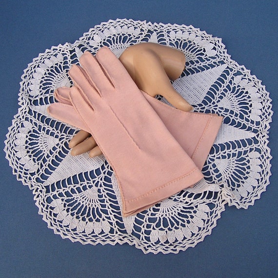 Vintage Pink Cotton Gloves Gem