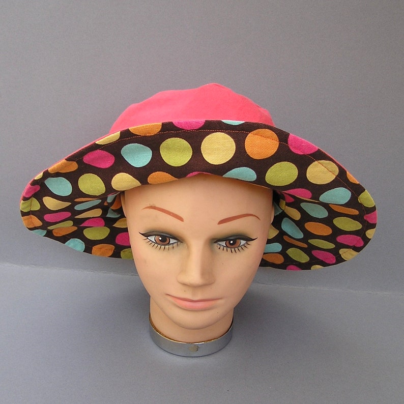 Groovy 60s Polka Dot Hat, Reversible Hat, Polka Dots or Solid Pink. Mod Vintage Cloth Hat image 6