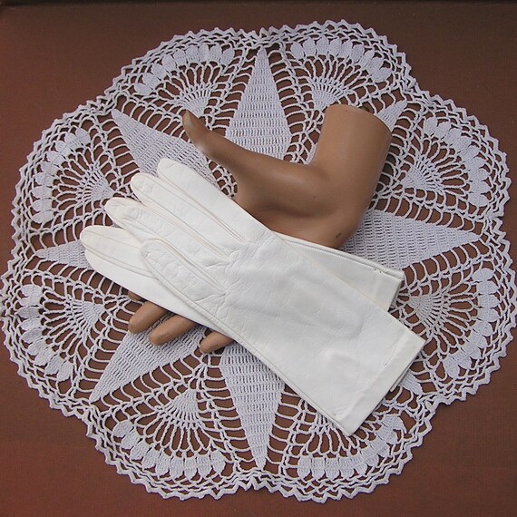 Vintage Off White Leather Gloves, Lined Leather Gl