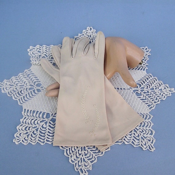 Vintage Nylon Gloves with Embroidered Fern Detail,