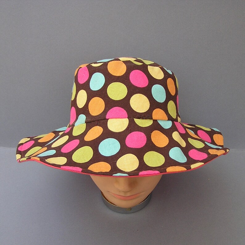 Groovy 60s Polka Dot Hat, Reversible Hat, Polka Dots or Solid Pink. Mod Vintage Cloth Hat image 7