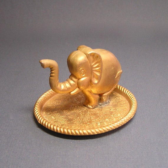 Vintage Elephant Ring Holder . Metal Jewelry Dish - image 1