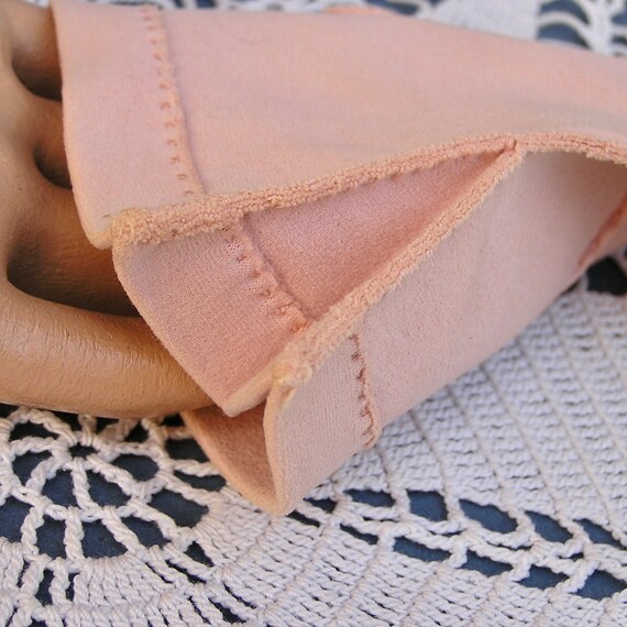 Vintage Pink Cotton Gloves Gem