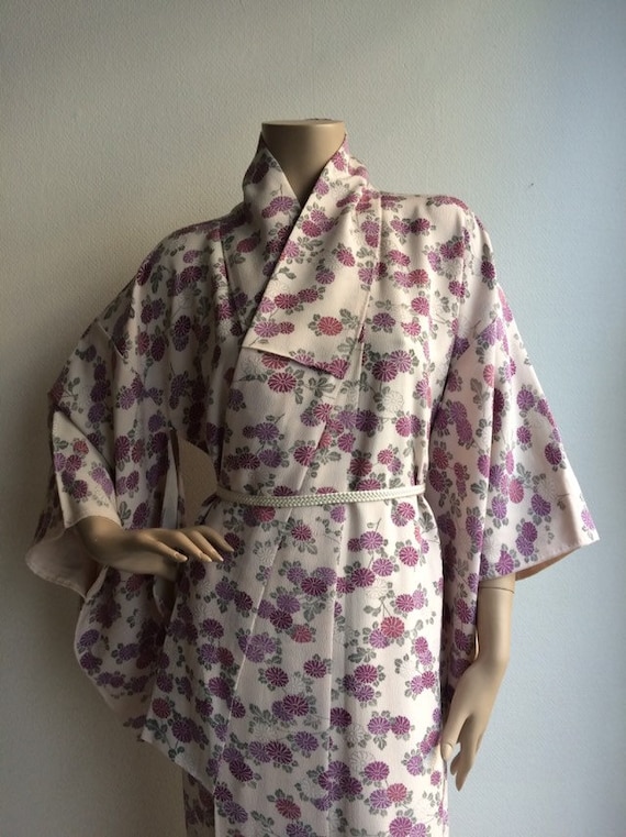 Vintage Japanese crepe silk kimono with purple chr