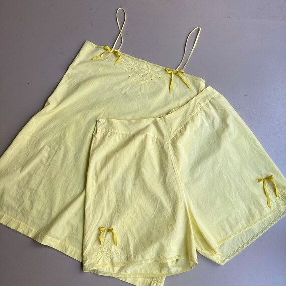 Pretty hand sewn cotton light yellow embroidered … - image 2