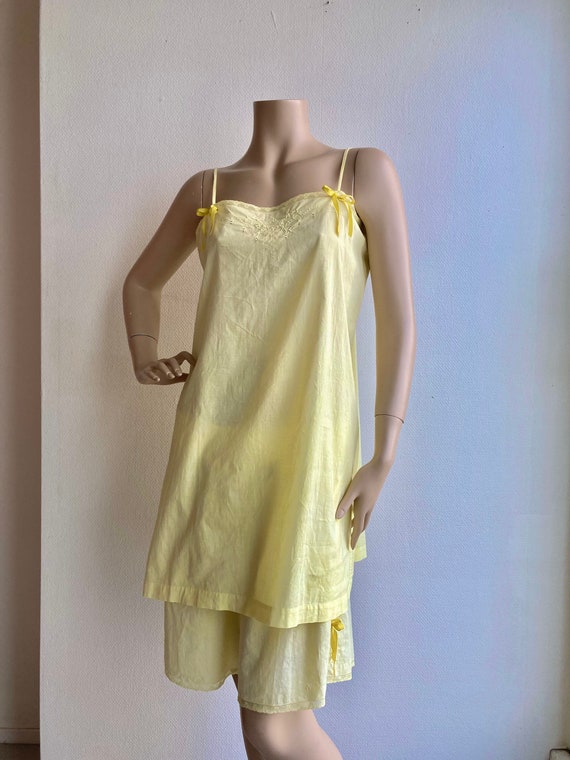 Pretty hand sewn cotton light yellow embroidered … - image 5