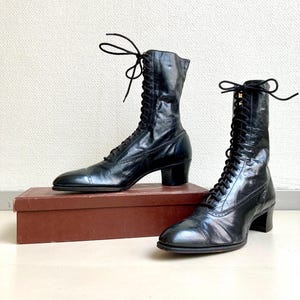Antique black leather Victorian Edwardian lady lace up boots Trademark Beacon Shoes