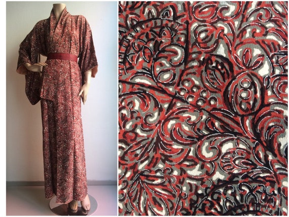 Pretty mid century crepe silk vintage japanese kim