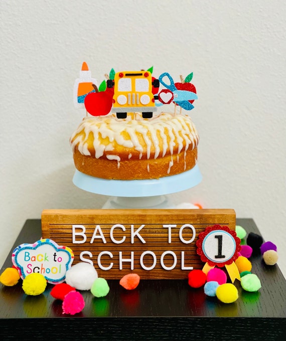 Teacher Appreciation or Back to School Cake Decorations // School Doodles Edible  Cake Wrap or Apple Cake Topper 
