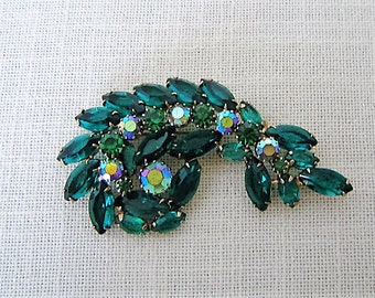 GREEN RHINESTONE BROOCH Pin Gold Tone Vintage Costume Jewelry Collectible Jewelry Pin Wedding Jewelry Gift