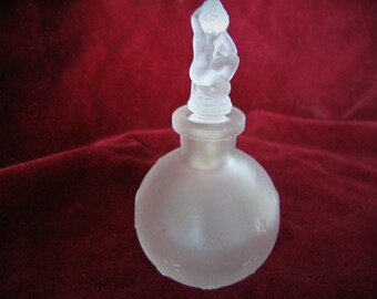 VINTAGE PERFUME BOTTLE Circa early 1900-1920s Antique Lander Perfume Bottle Kneeling Nude Figural Stopper Narcisse Perfume Viard