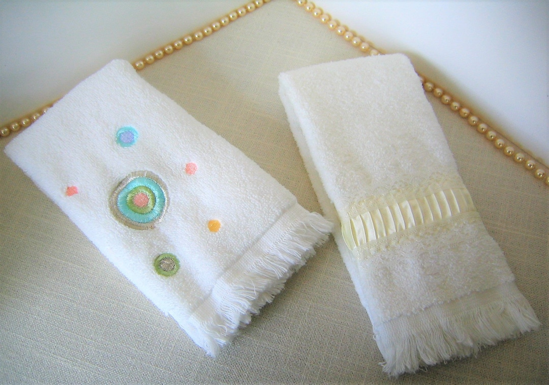 2 WHITE FINGERTIP Towels With Embroidery Guest Towels Hand Towels Gift