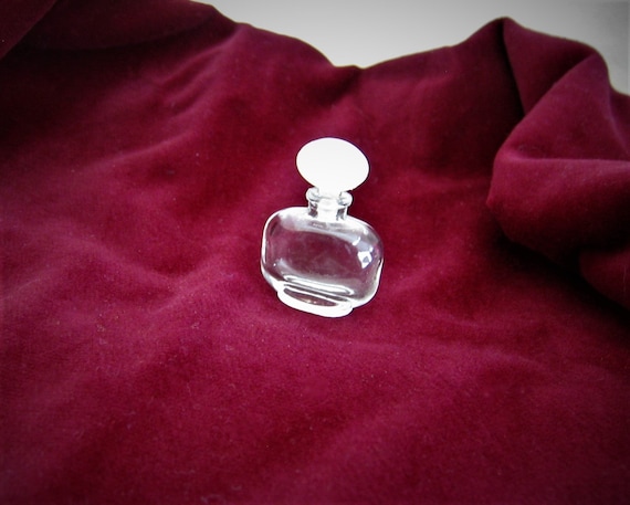 5) Vintage PERFUME BOTTLES Mini Collectible Perfume B… - Gem