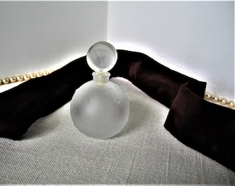 Vintage WORTH JE REVIENS Miniature Perfume Bottle Mini Perfume Satin Glass Bottle Discontinued Perfume Classic R Lalique-Designed Bottle