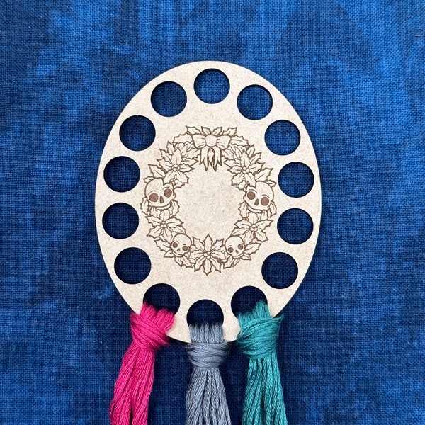 Creepy Christmas Skull Wreath Thread Keep / Thread Organizer