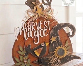 Letrero de calabaza mágica de la cosecha, decoración rústica de madera para otoño con cuervo