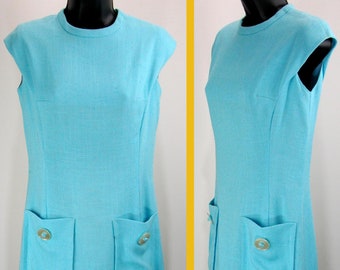 Vintage 60s–70s Robin’s egg Blue Rayon & Silk sleeveless shift Dress Big Buttons  8/M