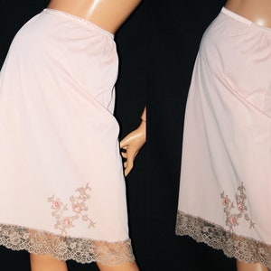 vintage 60s ~ARTEMIS~ Half Slip Skirt~ Light Pink~ applique’ pink flowers~ antique floral french Lace W26*