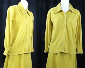 vintage 70s ~Pringle of Scotland~ 2-pc sweater/top skirt set~ Mustard~ lambswool~ flared skirt B36" W26"*