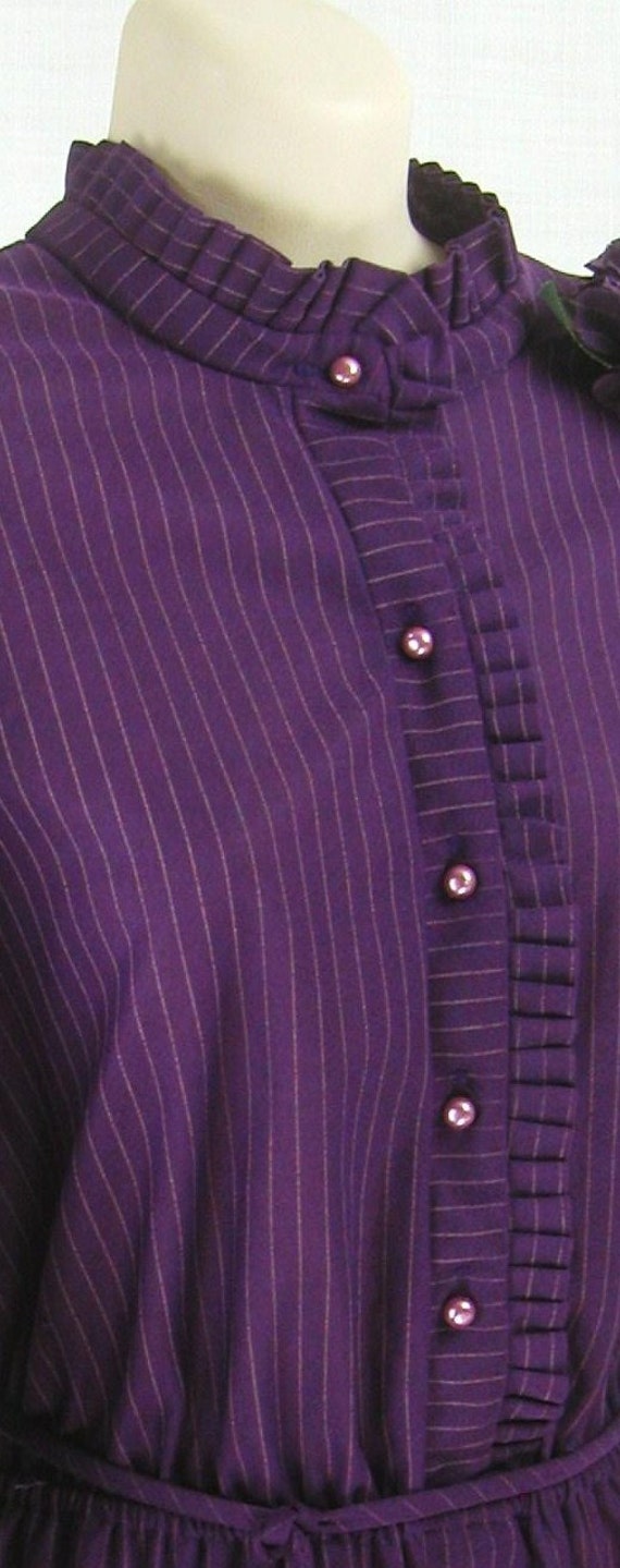 Vtg 60s-70s Purple Pinstripe long sleeve Crepe Mi… - image 2