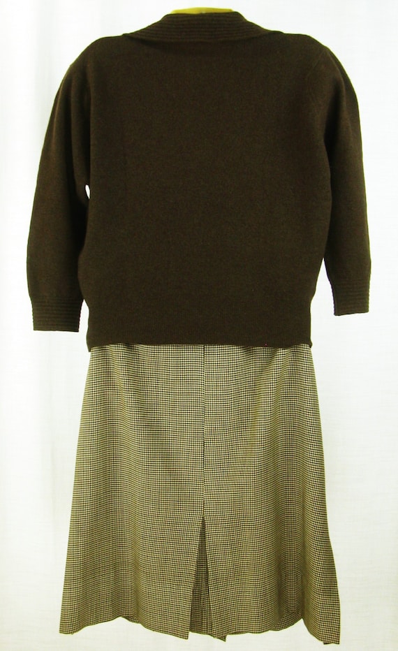 Vintage 50’s – 60’s  Brown Knit Sweater and Check… - image 5