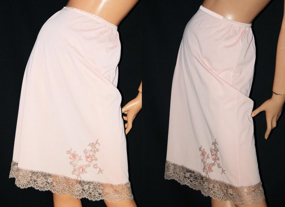 Vtg 60s Llight Salmon Pink ~ARTEMIS~ Half Slip /
